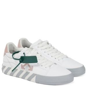 Off-White Vulcanized Bicolor Low-Top Sneakers